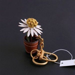 Tory Burch Flowerpot key/bag charm